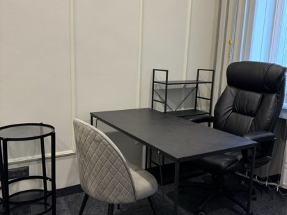 Оренда робочого місця майстра манікюра Михайлівці