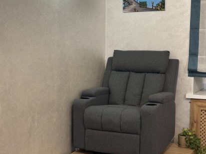 Робоче місце для манікюру та педикюру в салоні краси Хмельницький