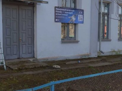 ОРЕНДА - нежитлові вбудовані приміщення, 165,5 кв.м. м. Липовець Липовець