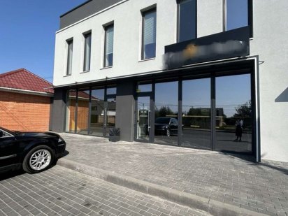 Оренда комерційної нерухомості Липини