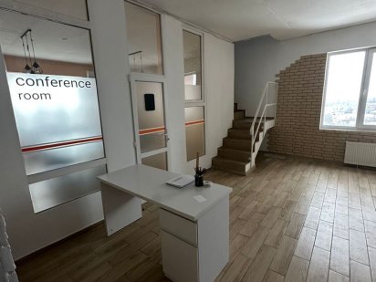 Сдам офис в центре города Червоний Бір