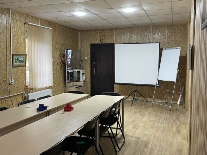 Сдам почасово конференц зал с проектором Днепр р-н Органного зала Слобожанське