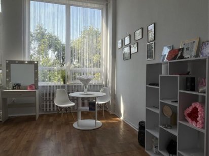 Сдам кушетку,аренда,субаренда кушетки,оренда,стол бровиста,визажный ст Слобожанське