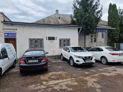 ОРЕНДА - Будівля - Аптечний пункт з тамбуром, 21.4 кв.м. м. Іршава Иршава