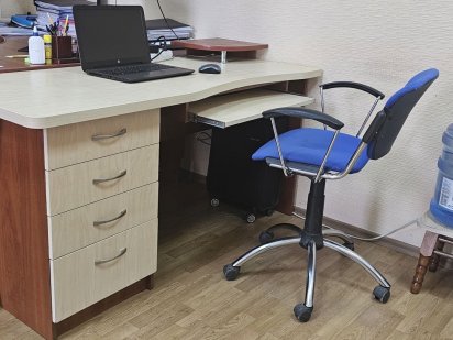 Здається в суборенду робоче місце Крихівці