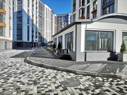 Здається в оренду комерційне приміщення у ЖК Містечко Липки 78м2 Крихівці