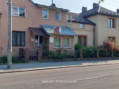 Оренда медичного кабінету з обладнанням Угорники