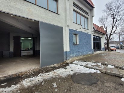 Оренда приміщення з рампою та ремонтом, можна під електротехніку. Надвірна