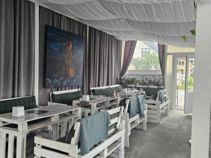 Оренда готового кафе з терасою Микитинцы