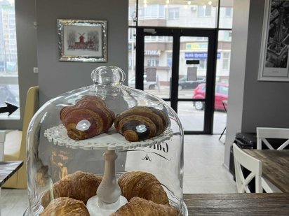 Оренда кафе з повністю функціонуючим кондитерським цехом Крюківщина