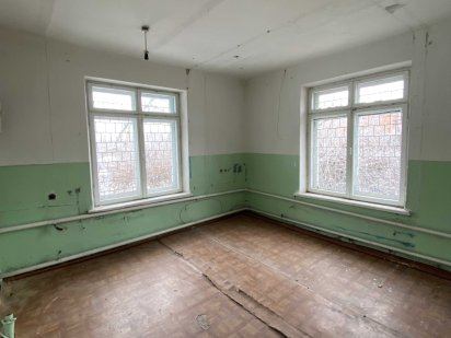 Комерційне приміщення - 128,6 м2 + гараж 58 м2. 3 фази - 16 кВт. Долинська