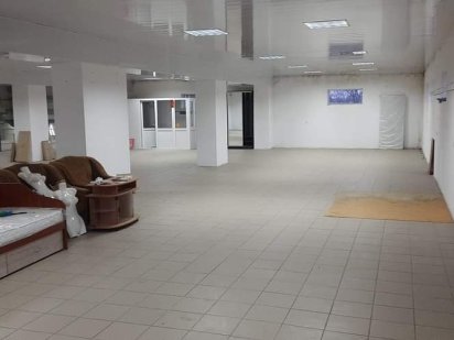 Здається в оренду приміщення Помічна