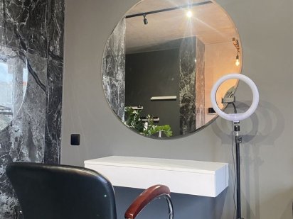 Оренда робочого місця бровіст, візажист Винники