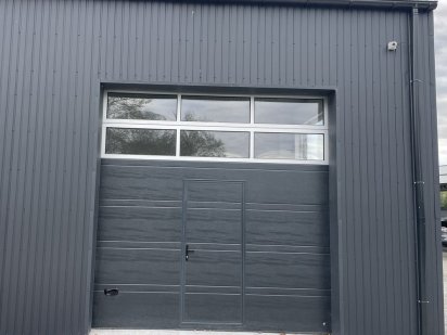 Приміщення під детейлінг / шиномонтаж Зубра