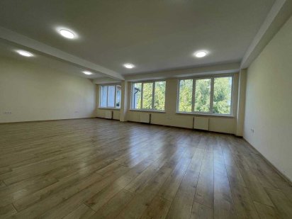 Оренда офісного приміщення в с.Малехів Малехов