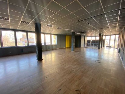 вул. Шосейна офісне приміщення 280 кв.м. фасад ціна 36000 ГРН/МІС Миколаїв