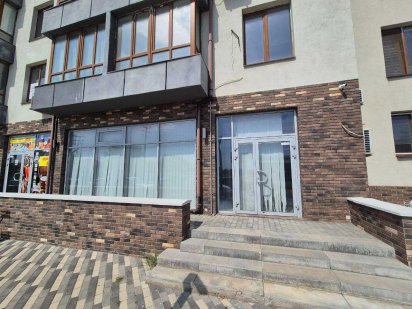 Фасадні приміщення в оренду без комісії, Фонтанка