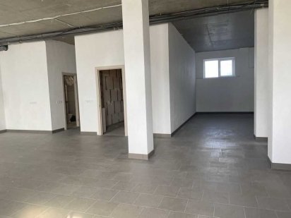 Комерційне приміщення в Молодіжному!  Ваш бізнес почнеться тут!