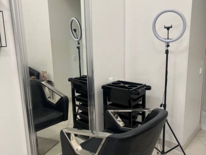 Сдам место парикмахеру и мастер маникюра Корсунцы