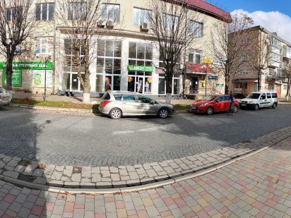 Оренда приміщення в самому центрі Зборів Зборів