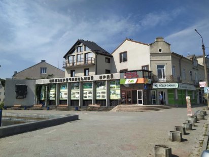 Оренда комерційного приміщення 140м2. Гусятин