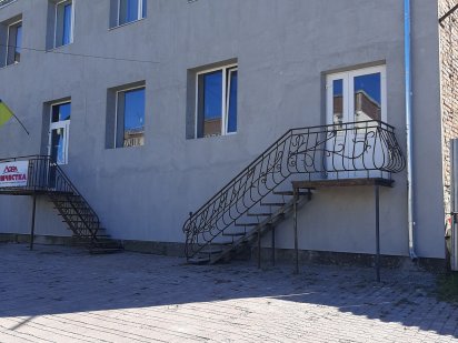 Здам в оренду, продам приміщення Гусятин