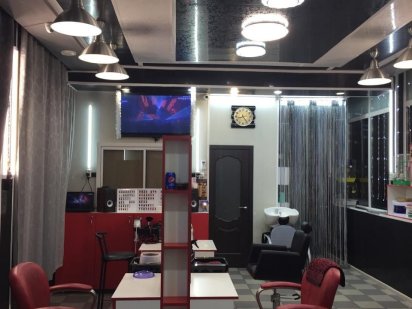 Сдам  парикмахерский салон Бобровка