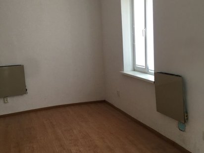 Сдаю офисное помещение,центр,район Райодтела полиции,все комуникации Звенигородка