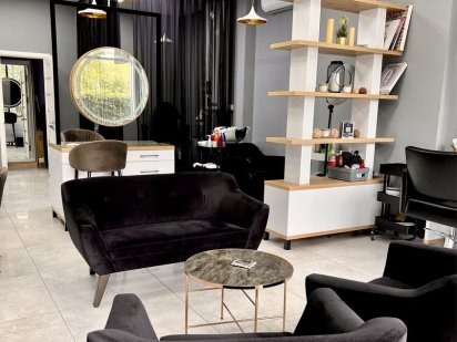 Оренда салону з викупом меблів, обладнання, техніки Годилів