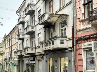 Оренда окремої кімнати під офіс/кабінет у центрі міста Черновцы