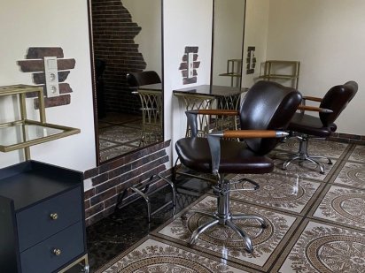 Оренда перукарського крісла в салоні краси Полтава