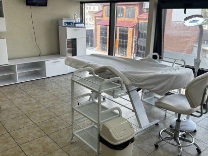 Кабінет косметологу, майстру перманента, лашмейкеру МІСЯЦЬ/ЗМІНА/ ДОБА Тернополь