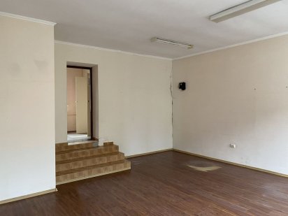 Офіс, центр міста, окремий вхід, туалет, опалення! Тернопіль