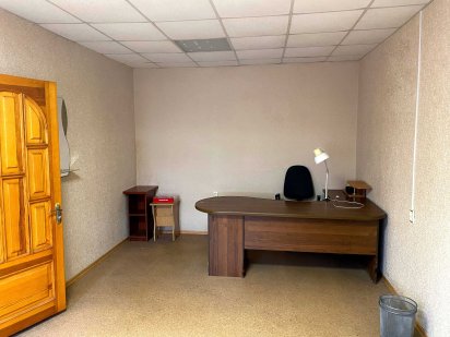 Сдам в аренду офис в цокольном помещении .ХБК. Херсон