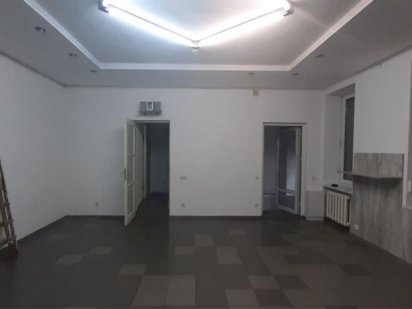 Салон-магазин, вул.Небесної Сотні 6, 43 кв.м., ремонт, 25000 Полтава