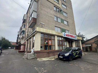 КАРНАУХОВА 63м2 Здам приміщення біля ЗУПИНКИ та Міської ЛІКАРНІ Рівне