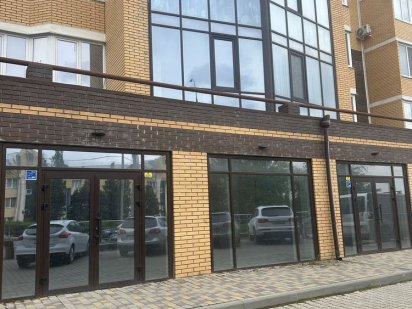 Оренда фасадного приміщення два рівні Черновцы