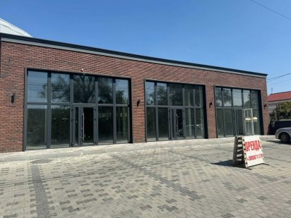Оренда комерційного приміщення 450м2 Чернівці