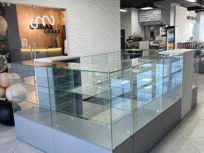 Оренда острівця в новому торговому центрі. Полтава