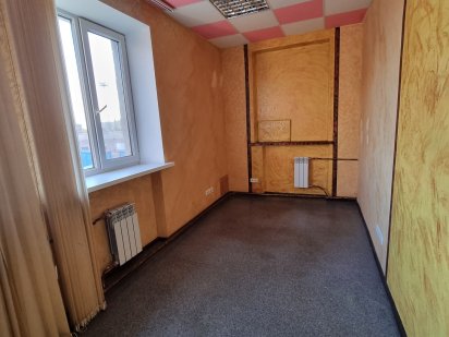 Оренда, окремий кабінет з водою 16м²,, зупинка Дослідна, офісне приміщ Полтава