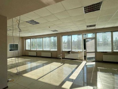 м.Рівне .Здається приміщення вільного призначення,площа 150 кв.м Рівне