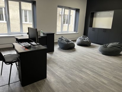 Новий офіс, центр міста, 35кв.м, туалет, опалення кондиціонер. Тернопіль