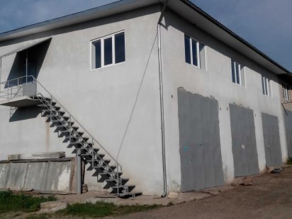 Здам приміщення на 2 поверху 200кв.. район Каспрука Сторожинецької Чернівці