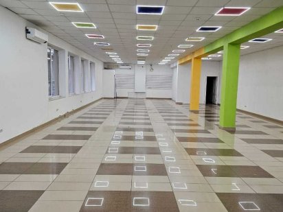 Оренда торгового приміщення 225 м², м. Ужгород, вул. Швабська 68 Ужгород