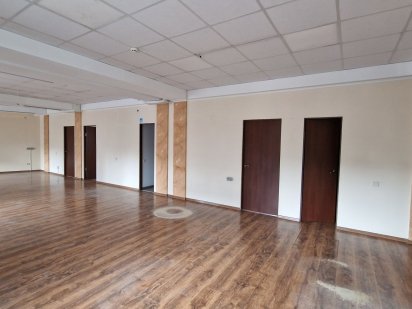 Оренда приміщення на Головній Черновцы