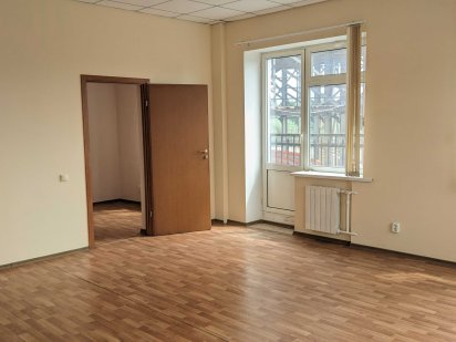 Офіс в парковій зоні в центрі міста з безпроблемною парковкою Суми