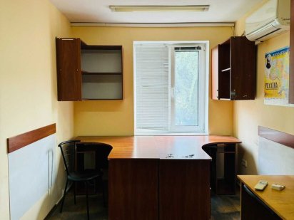 Оренда офіс 11 м.кв., приміщення. Центр, Чорновола, Лермонтова Рівне