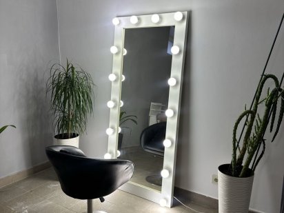 Оренда перукарського крісла Полтава