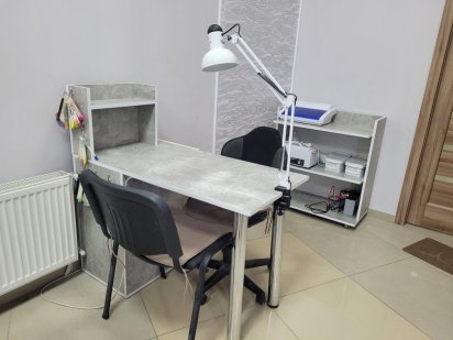 Оренда, суборенда  робочого місця для манікюру, офіс, кабінет район Ча Рівне