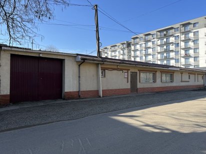 Здається в оренду приміщення вільного призначення 160 м.кв. Радіщева Ужгород